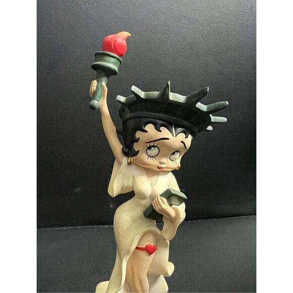 Vintage Betty Boop Statue Of Liberty Figurine - Picture 7 of 10